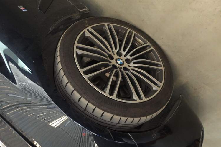 Used BMW 5 Series 2018 530Li Luxury Edition M Sport Package Left Front Wheel Hub