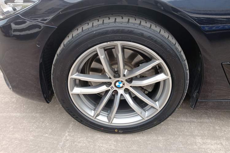 Used BMW 5 Series 2018 525Li M Sport Package Left Front Wheel Hub
