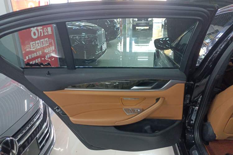 Used BMW 5 Series 2018 Restyled 530Li Leading Edition M Sport Package Left Rear Door Interior