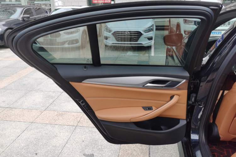 Used BMW 5 Series 2018 525i M Sport Package Left Rear Door Interior