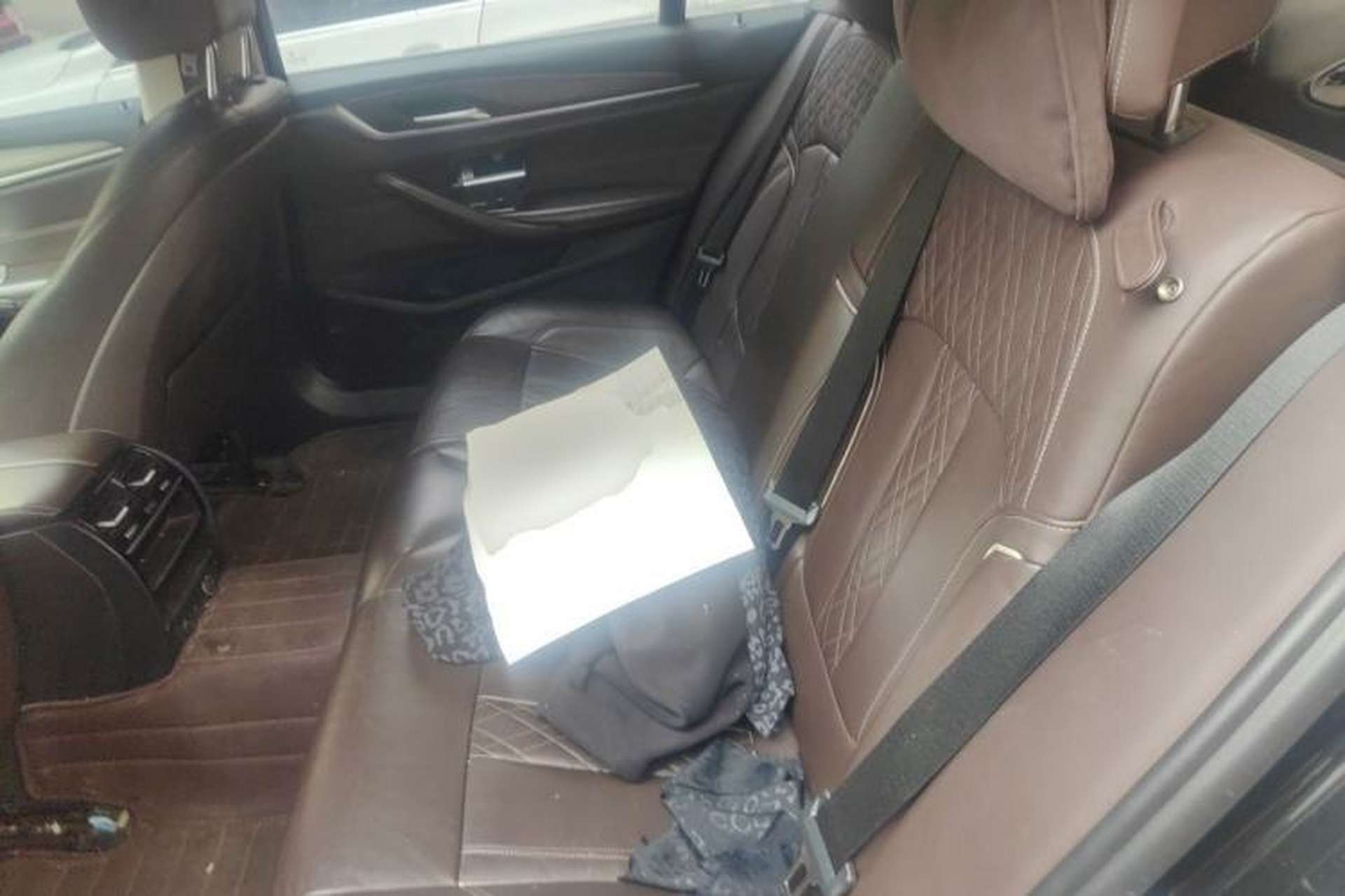 Used BMW 5 Series 2018 530Li Leading Edition Luxury Package Left Rear Seat