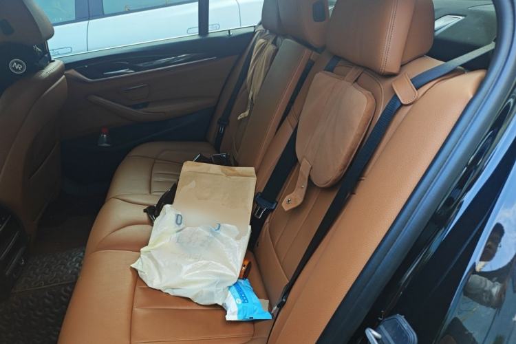 Used BMW 5 Series 2018 Facelifted 530Li xDrive M Sport Package Left Rear Seat