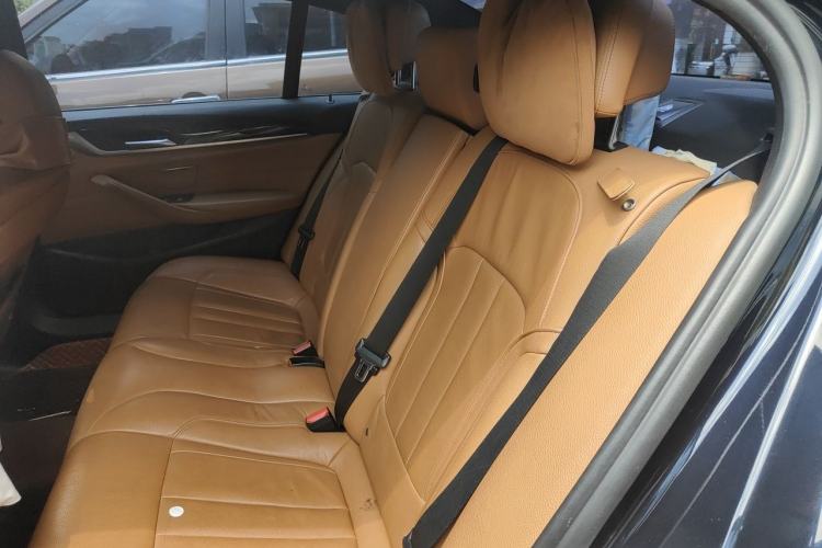 Used BMW 5 Series 2018 Restyled 530Li Leading Edition M Sport Package Left Rear Seat