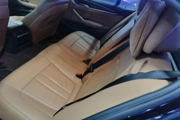 Used BMW 5 Series 2018 Restyled 530Li Leading Edition M Sport Package Left Rear Seat