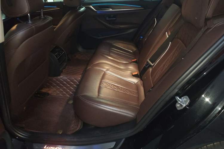 Used BMW 5 Series 2018 Revised Version 530Li Leading Edition Luxury Package Left Rear Seat