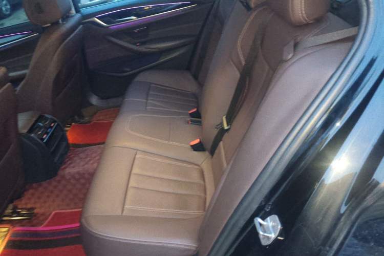 Used BMW 5 Series 2018 525Li Luxury Package Left Rear Seat