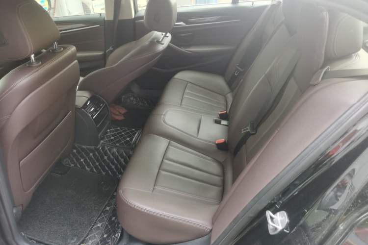 Used BMW 5 Series 2018 525Li Luxury Package Left Rear Seat