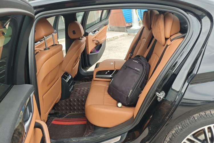 Used BMW 5 Series 2018 Restyled 530Li Leading Edition M Sport Package Left Rear Seat