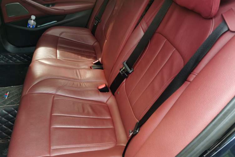 Used BMW 5 Series 2018 Restyled 530Li Luxury Edition M Sport Package Left Rear Seat