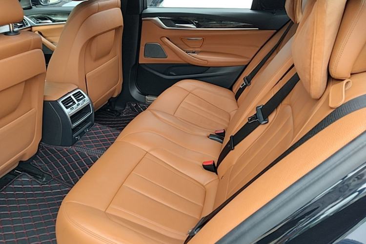 Used BMW 5 Series 2018 530Li Leading Model M Sport Package Left Rear Seat