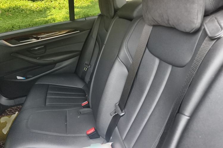 Used BMW 5 Series 2018 525Li Luxury Package Left Rear Seat