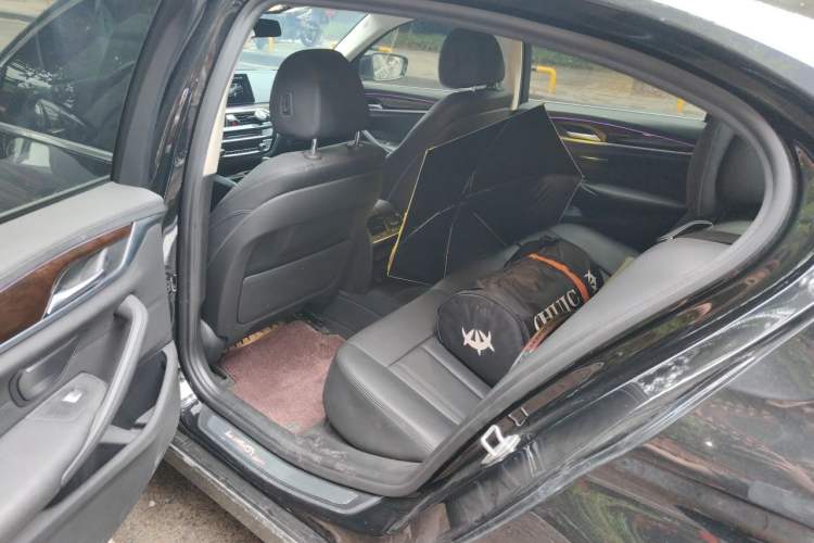 Used BMW 5 Series 2018 525Li Luxury Package Left Rear Seat