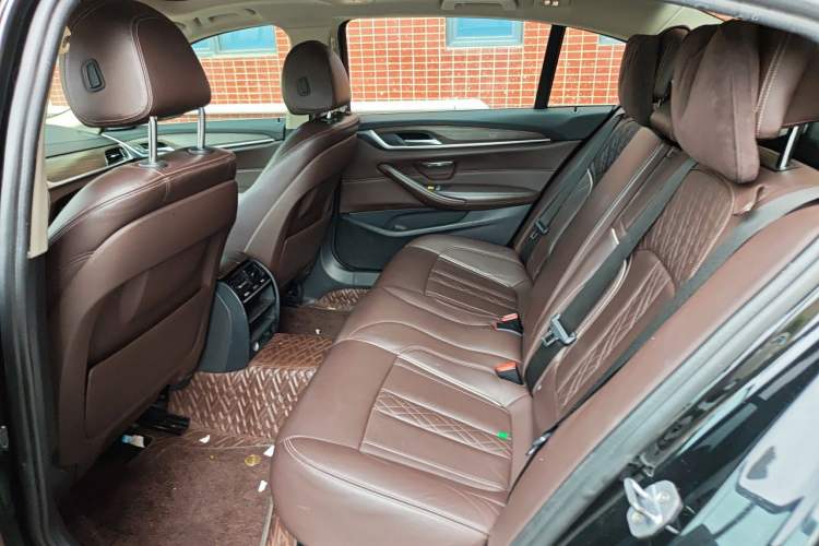 Used BMW 5 Series 2018 Revised Version 530Li Leading Edition Luxury Package Left Rear Seat