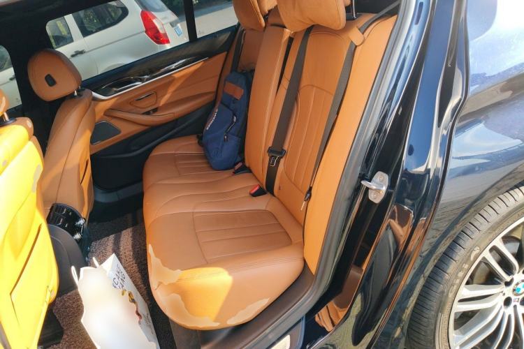 Used BMW 5 Series 2018 Restyled 530Li Luxury Edition M Sport Package Left Rear Seat