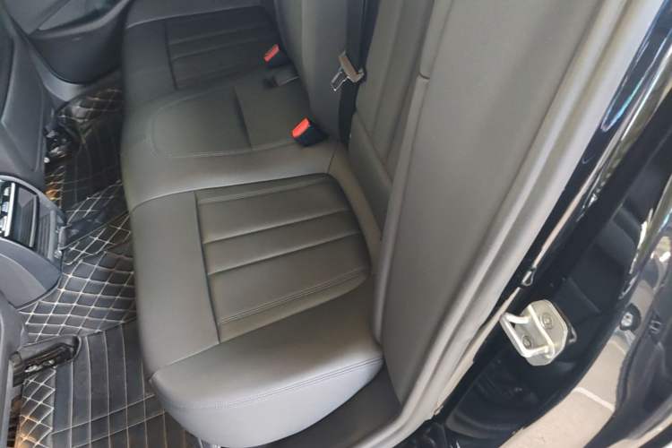 Used BMW 5 Series 2018 525Li M Sport Package Left Rear Seat