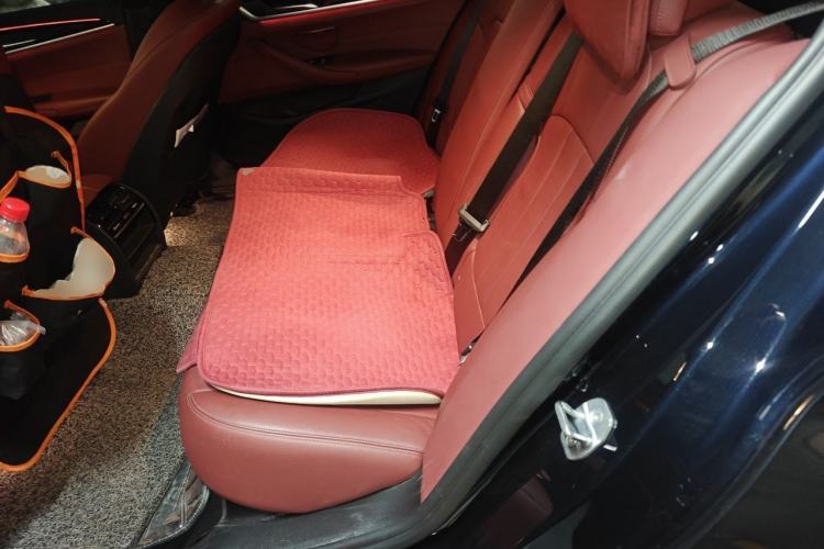 Used BMW 5 Series 2018 Restyled 530Li Leading Edition M Sport Package Left Rear Seat
