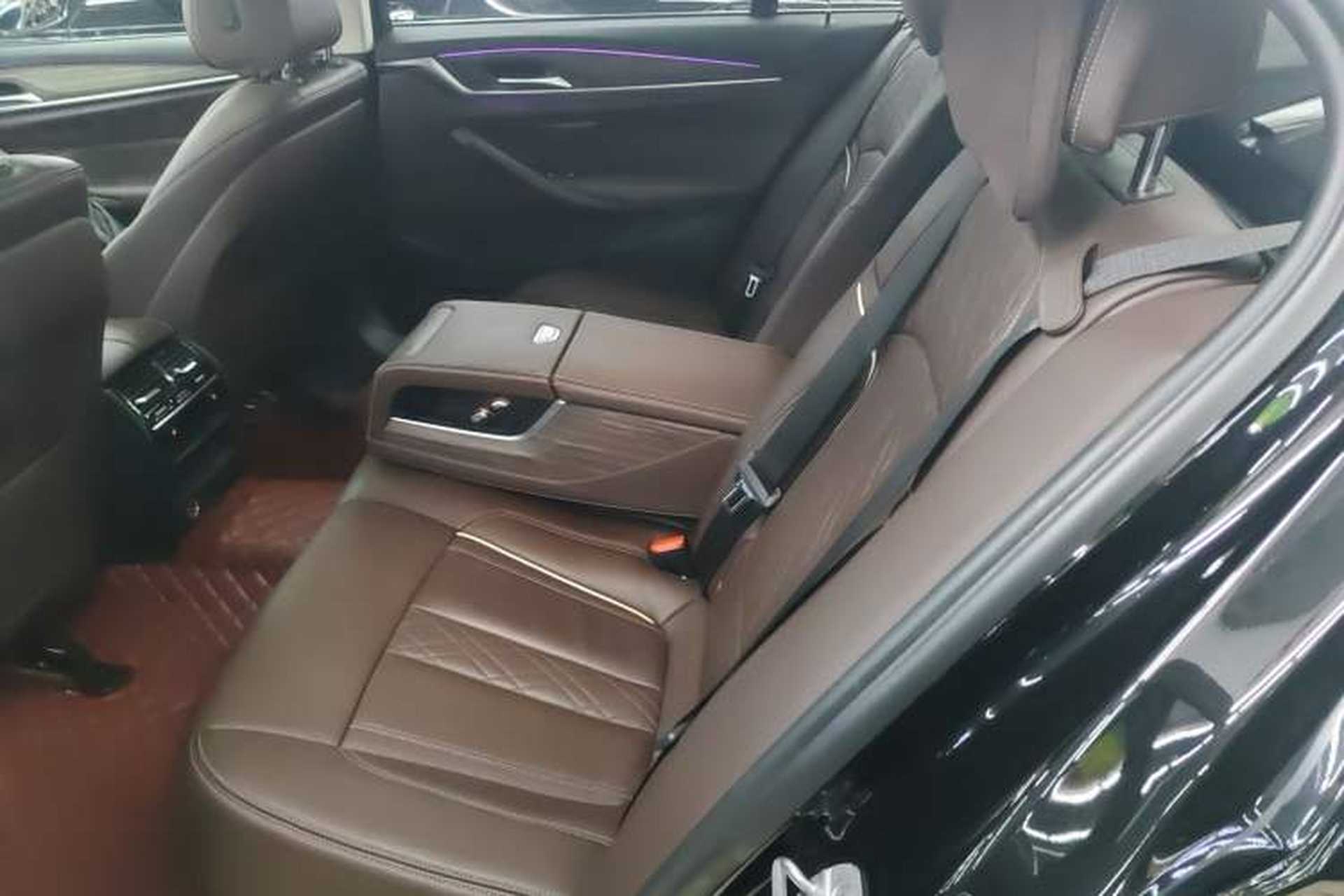 Used BMW 5 Series 2018 Facelifted 530Li xDrive Luxury Package Left Rear Seat