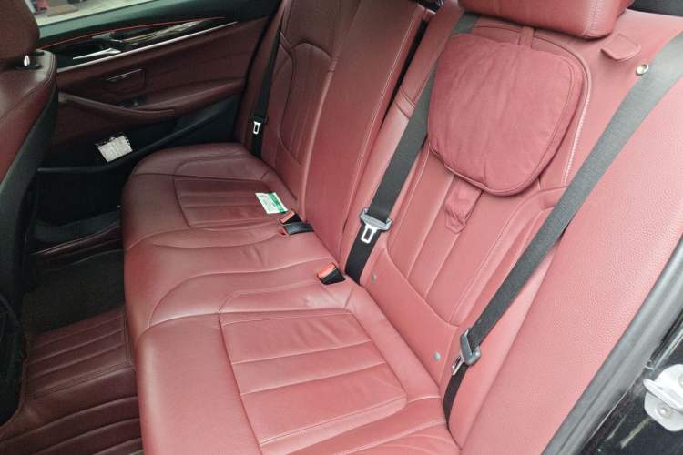 Used BMW 5 Series 2018 530Li Leading Model M Sport Package Left Rear Seat
