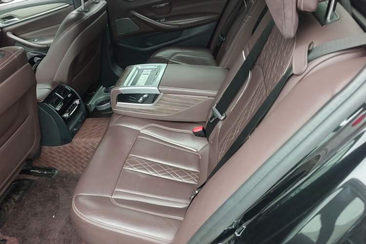 Used BMW 5 Series 2018 Facelifted 530Li Luxury Edition Premium Package Left Rear Seat