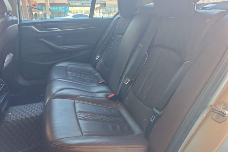 Used BMW 5 Series 2018 Revised Version 530Li Leading Edition Luxury Package Left Rear Seat