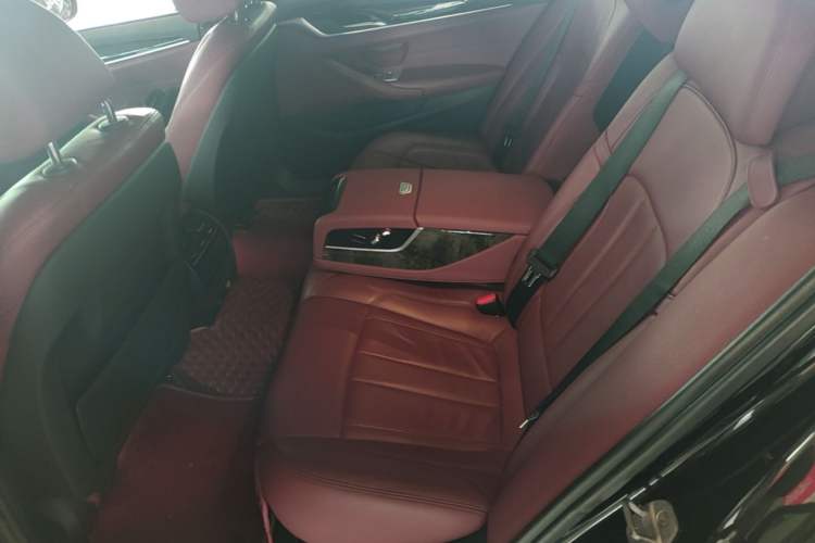 Used BMW 5 Series 2018 Restyled 530Li Leading Edition M Sport Package Left Rear Seat