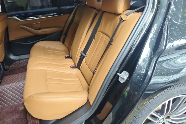 Used BMW 5 Series 2018 Restyled 530Li Leading Edition M Sport Package Left Rear Seat