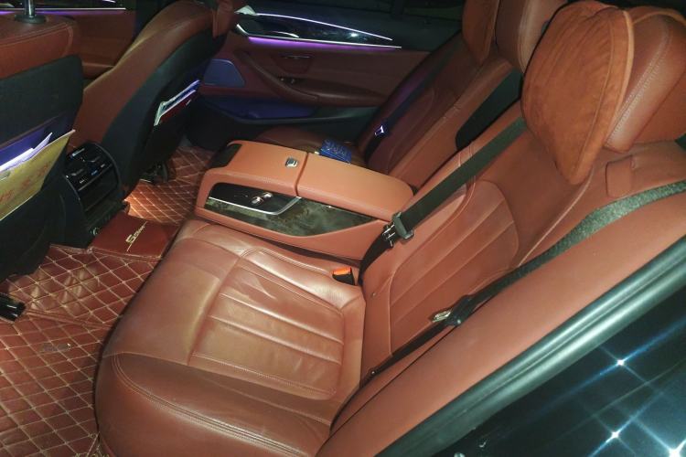 Used BMW 5 Series 2018 Restyled 530Li Leading Edition M Sport Package Left Rear Seat