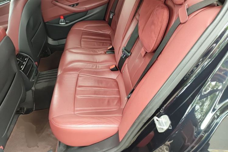 Used BMW 5 Series 2018 530Li Leading Model M Sport Package Left Rear Seat