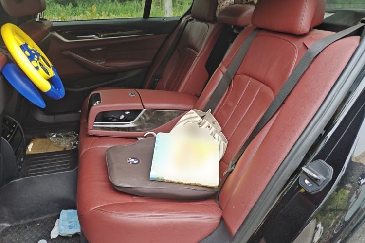Used BMW 5 Series 2018 Restyled 530Li Leading Edition M Sport Package Left Rear Seat