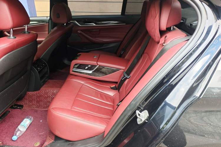 Used BMW 5 Series 2018 Restyled 530Li Leading Edition M Sport Package Left Rear Seat