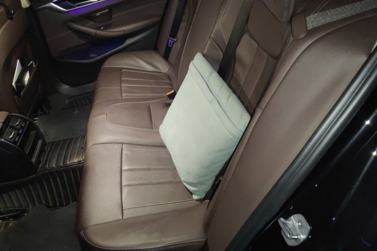 Used BMW 5 Series 2018 525Li Luxury Package Left Rear Seat
