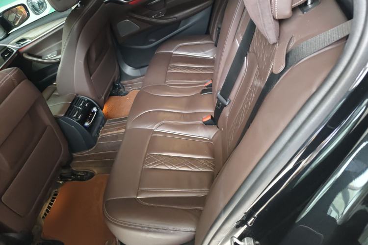 Used BMW 5 Series 2018 530Li Luxury Edition Premium Package Left Rear Seat