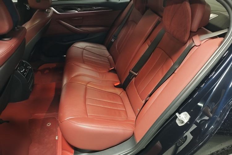 Used BMW 5 Series 2018 530Li Leading Model M Sport Package Left Rear Seat