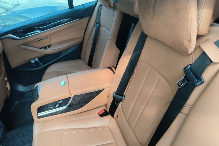 Used BMW 5 Series 2018 Restyled 530Li Leading Edition M Sport Package Left Rear Seat