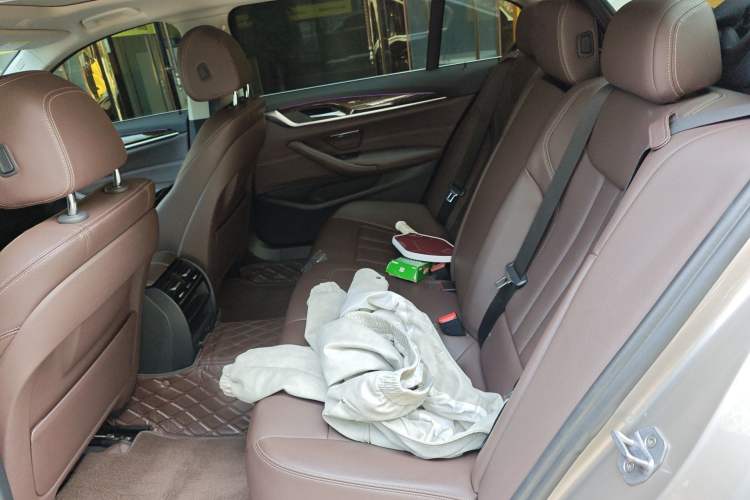 Used BMW 5 Series 2018 525Li Luxury Package
