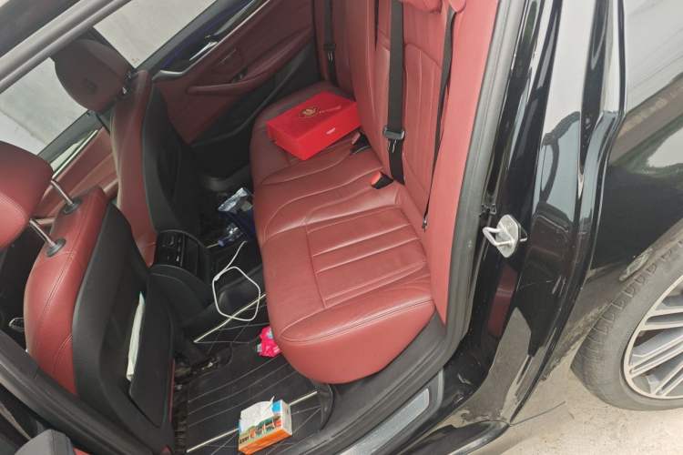 Used BMW 5 Series 2018 Restyled 530Li Leading Edition M Sport Package Left Rear Seat