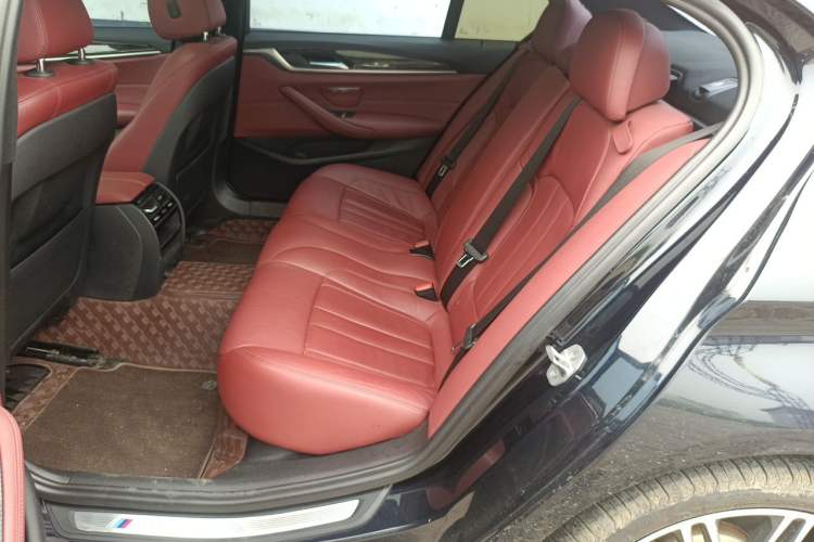 Used BMW 5 Series 2018 Restyled 530Li Leading Edition M Sport Package Left Rear Seat