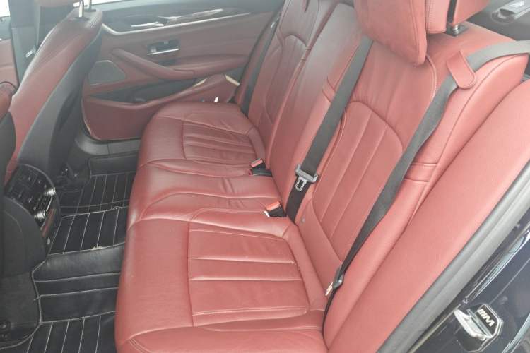 Used BMW 5 Series 2018 530Li Luxury Edition M Sport Package Left Rear Seat