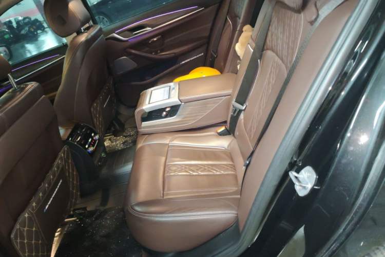 Used BMW 5 Series 2018 Facelifted 530Li Luxury Edition Premium Package Left Rear Seat