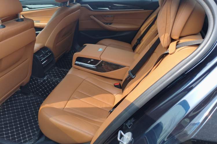 Used BMW 5 Series 2018 Restyled 530Li Leading Edition M Sport Package Left Rear Seat