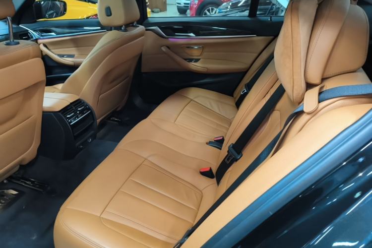 Used BMW 5 Series 2018 Restyled 530Li Leading Edition M Sport Package Left Rear Seat