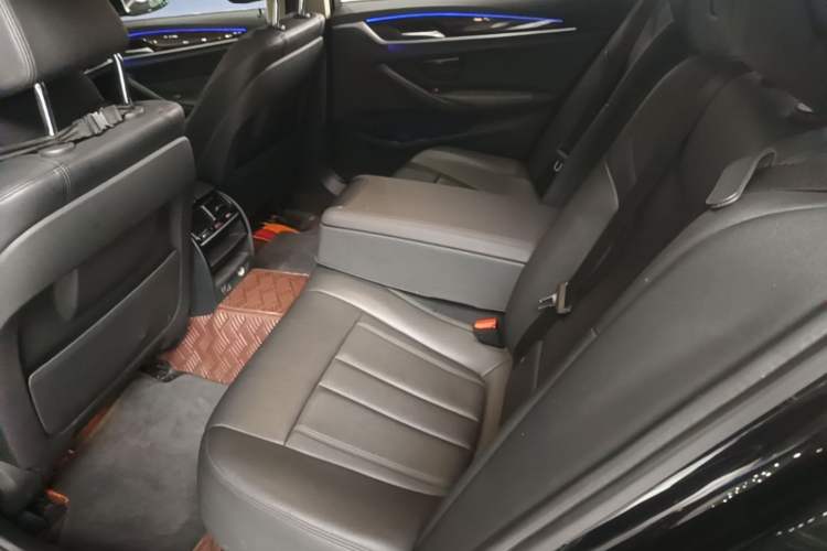 Used BMW 5 Series 2018 525Li Luxury Package Left Rear Seat