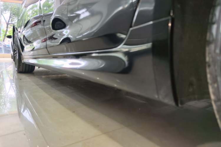 Used BMW 5 Series 2018 530Li Leading Model M Sport Package Left Side Sill