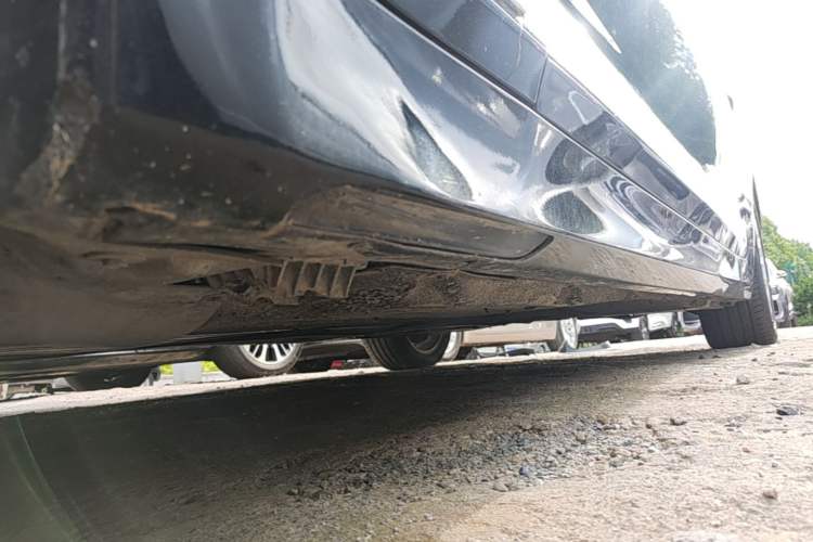 Used BMW 5 Series 2018 Facelifted 530Li xDrive Luxury Package Left Side Sill