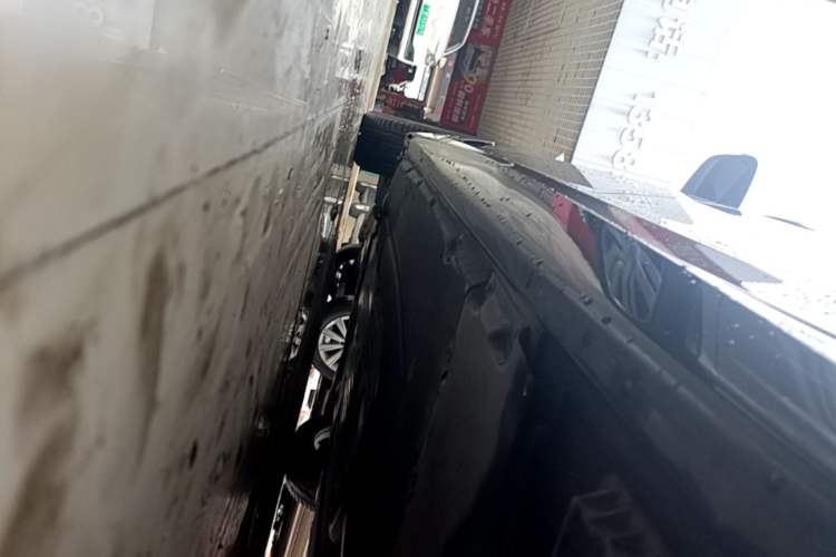 Used BMW 5 Series 2018 525Li M Sport Package Left Side Sill