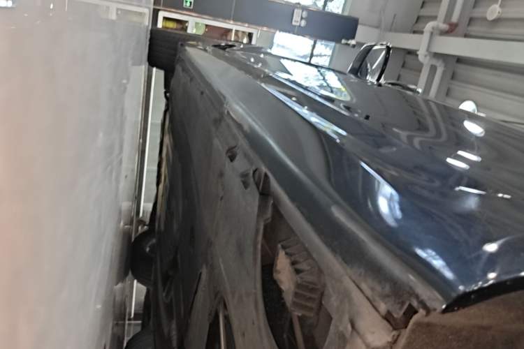 Used BMW 5 Series 2018 525Li M Sport Package Left Side Sill