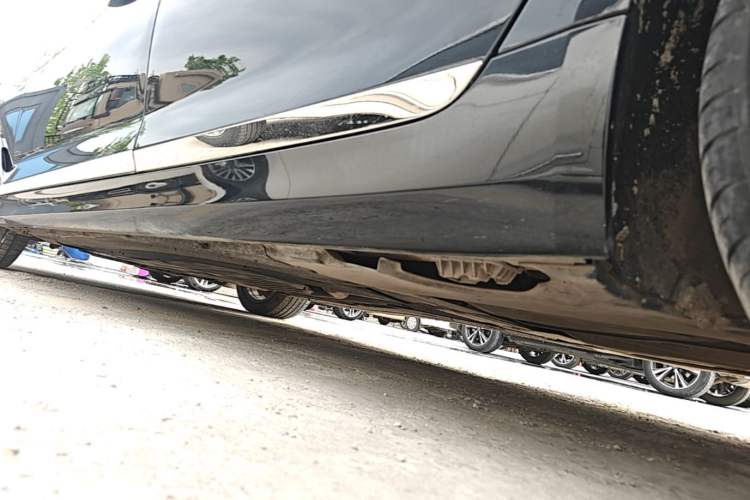 Used BMW 5 Series 2018 530Li Luxury Edition Premium Package Left Side Sill