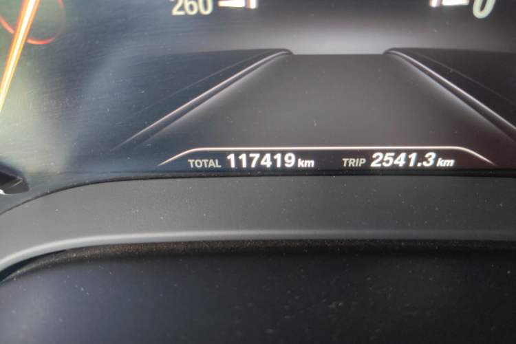 Used BMW 5 Series 2018 Restyled 530Li Leading Edition M Sport Package Odometer Close Up
