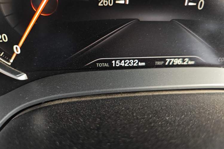 Used BMW 5 Series 2018 Facelifted 530Li xDrive M Sport Package Odometer Close Up
