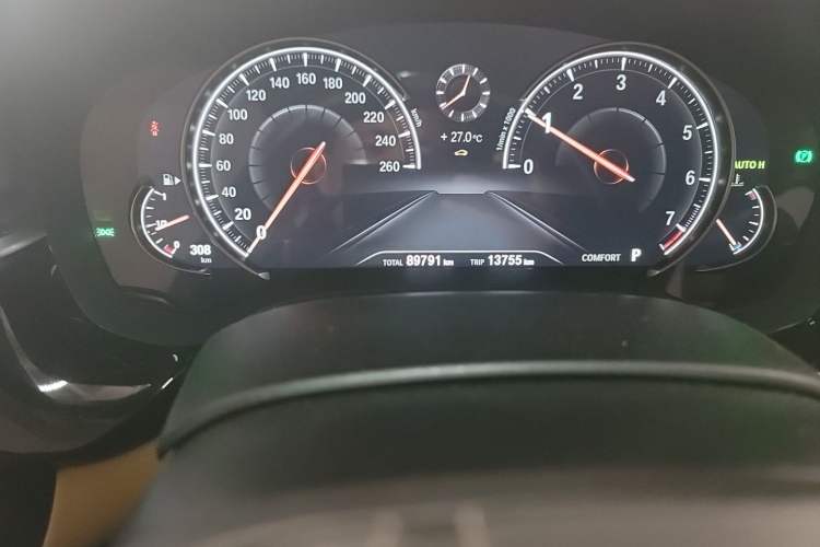 Used BMW 5 Series 2018 530Li Leading Model M Sport Package Odometer Close Up